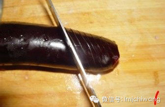 图文教程：茄子切蓑衣花刀4