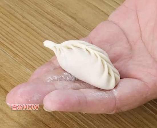 图解包饺子的步骤28