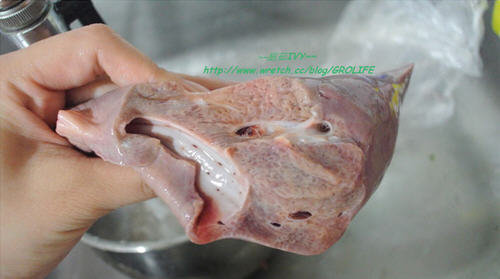 猪肝怎么洗才干净？图解猪肝的正确清洗方法2