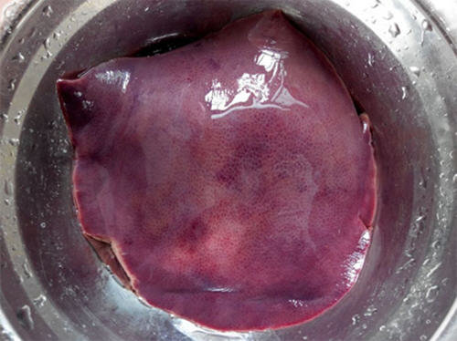 猪肝怎么洗才干净？图解猪肝的正确清洗方法3