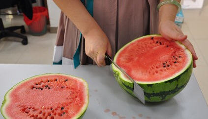 有籽西瓜怎么切出无籽瓜-从此吃西瓜不吐籽图解6
