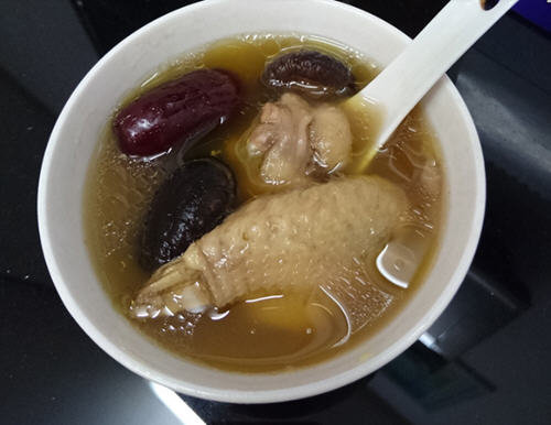 鸡汤怎么炖最有营养的方法-鸡汤食材搭配技巧2