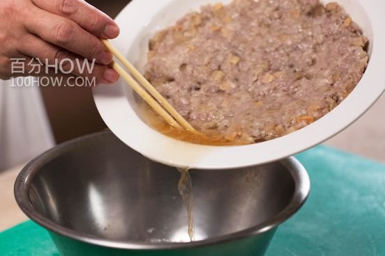 蒸肉饼怎么做又软又滑的窍门-蒸肉饼的制作方法4