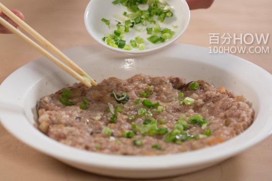 蒸肉饼怎么做又软又滑的窍门-蒸肉饼的制作方法5