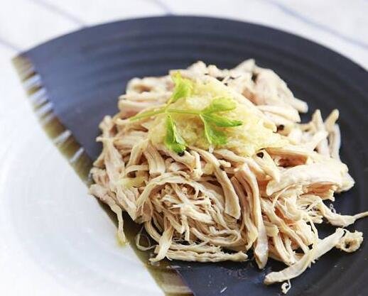 白水煮鸡胸肉煮几分钟-怎么让人减肥的白水煮鸡胸肉2