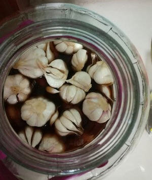 怎样腌糖蒜简单好吃？5