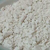 韭菜薯团的薯皮是用什么制作而成？1