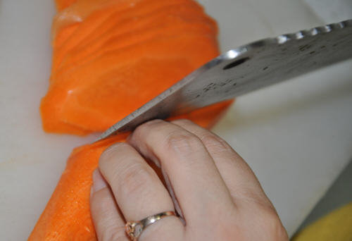 红萝卜怎么切丝图解-红萝卜切丝的方法2