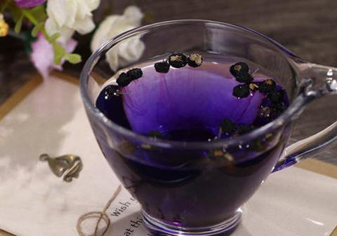 黑枸杞泡水后什么颜色最好-正宗黑枸杞泡水后什么颜色才是真的5