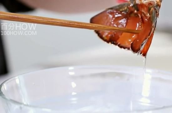 波士顿龙虾怎么处理-图解波士顿龙虾的清洗方法5