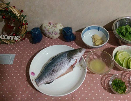 泰式柠檬蒸鲈鱼1