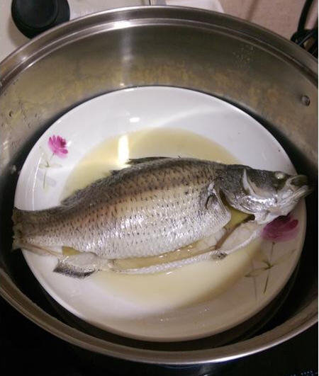 泰式柠檬蒸鲈鱼2