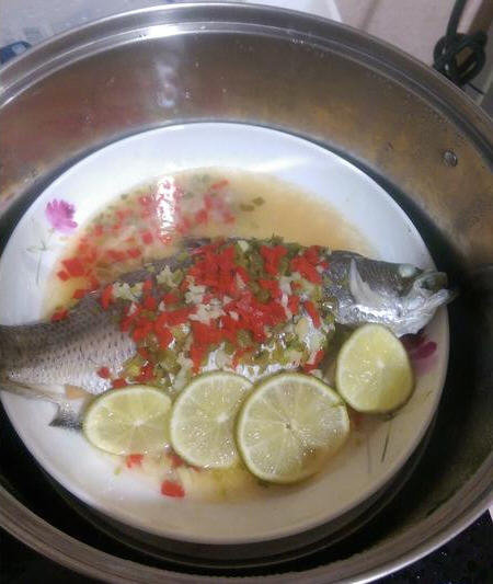 泰式柠檬蒸鲈鱼4