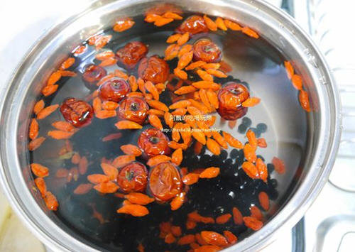 红枣怎么去核？图解一招快速让红枣去核方法8