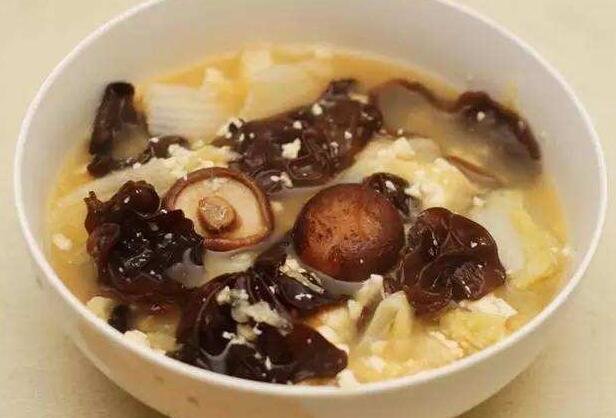 水煮菜减肥食谱：推荐明星水煮菜减肥菜谱2