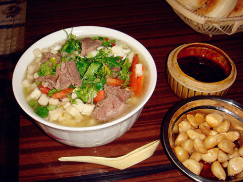 羊肉泡馍是什么地方的菜-羊肉泡馍属于哪个菜系