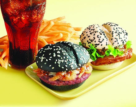 麦当劳黑白通吃堡-汉堡堡的另类吃法1