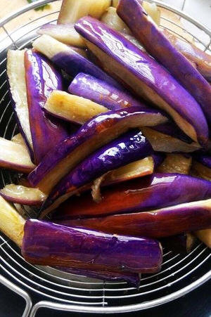 家常红烧肉沫茄子的做法图解(附怎么烧茄子不变色技巧)9