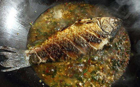 雪菜烧鲫鱼的做法-雪菜鲫鱼怎么烧好吃图解8