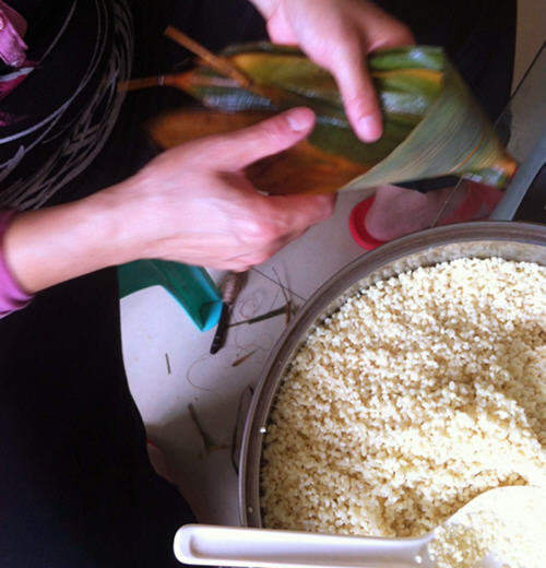 嘉兴肉粽子的做法和配料-嘉兴肉粽的做法图解7