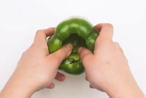 青椒怎么去籽-图解虎皮青椒快速去籽方法2