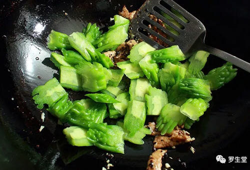 苦瓜炒里脊肉6