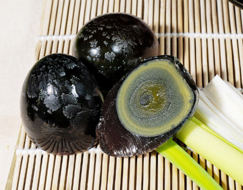 松花蛋（皮蛋）中毒的症状-吃松花蛋中毒怎么处理1