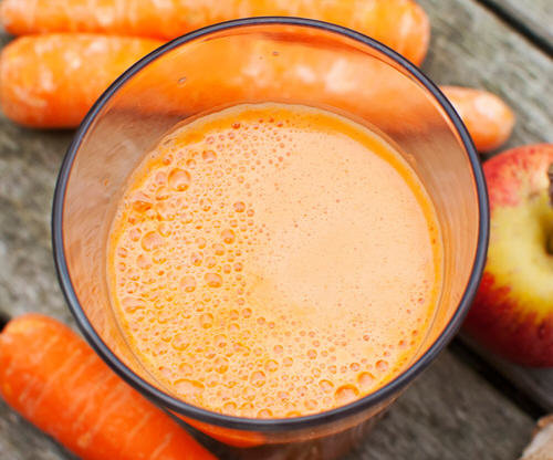 喝鲜榨胡萝卜汁的有害处吗？生榨胡萝卜汁可以喝吗？2