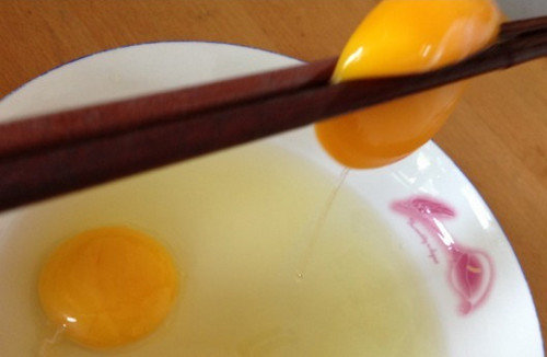 鸡蛋不要蛋清的方法-鸡蛋只取蛋黄4