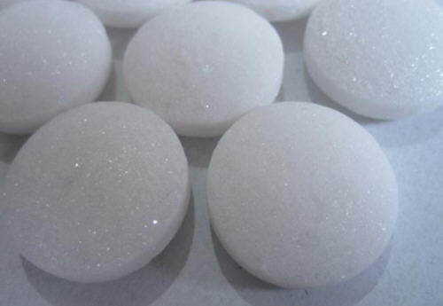 樟脑丸闻多了会怎样？室内放了好多樟脑丸闻久了对身体有害吗？5