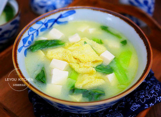 小白菜豆腐鸡蛋汤的做法图解-小白菜豆腐鸡蛋汤怎么做好喝8