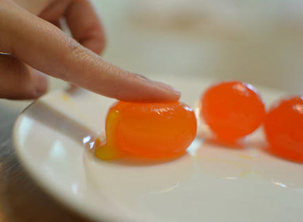 蛋黄酥蛋黄硬怎么处理？图解蛋黄酥蛋黄处理方法3