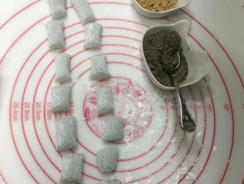 万圣节派对搞对点心：毛毛虫优格麻糬7