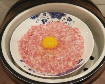 半小时速食：鸡蛋蒸肉饼的做法步骤图解5