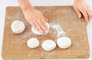 韭菜盒子的花边怎么捏？图解韭菜盒子花边包法12