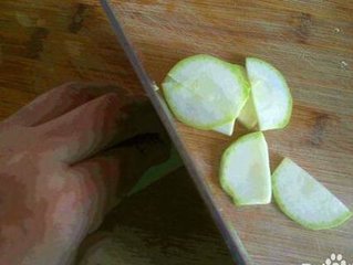 西葫芦怎么切片？图解西葫芦切片的方法5