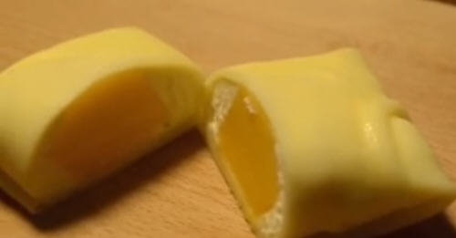 吃芒果班戟需要用刀叉吃吗？芒果班戟的吃法图解1