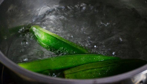 秋葵怎么焯水？秋葵焯水几分钟最好？