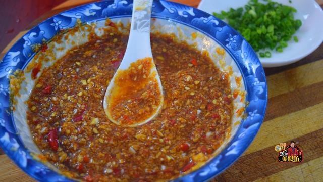  明虾别只会白灼了，教你新吃法【蒜蓉粉丝蒸大虾】，不水煮不油炸，鲜香美味超好吃！3