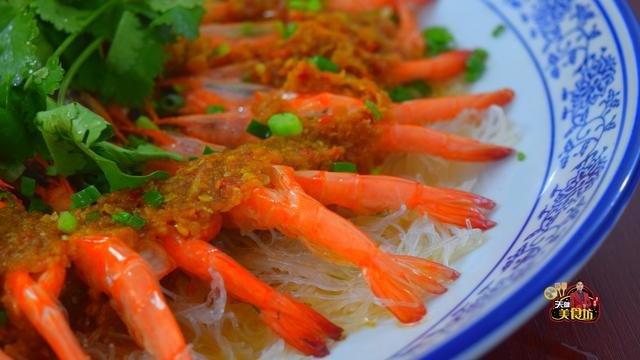  明虾别只会白灼了，教你新吃法【蒜蓉粉丝蒸大虾】，不水煮不油炸，鲜香美味超好吃！7