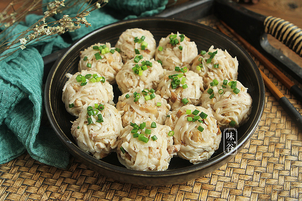 除夕将至，这样做芋头绵香软糯，一上桌就光盘，团团圆圆寓意好 1