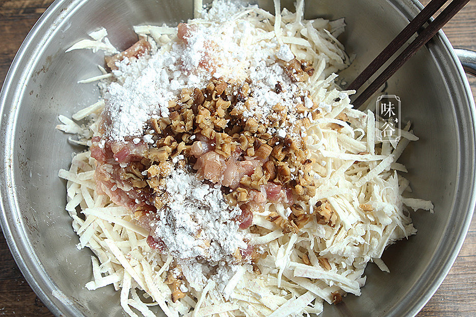 除夕将至，这样做芋头绵香软糯，一上桌就光盘，团团圆圆寓意好 7