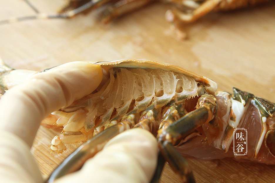 春节家宴，美味又有颜值，我家最贵的一道宴客菜【蒜蓉龙虾蒸粉丝】6