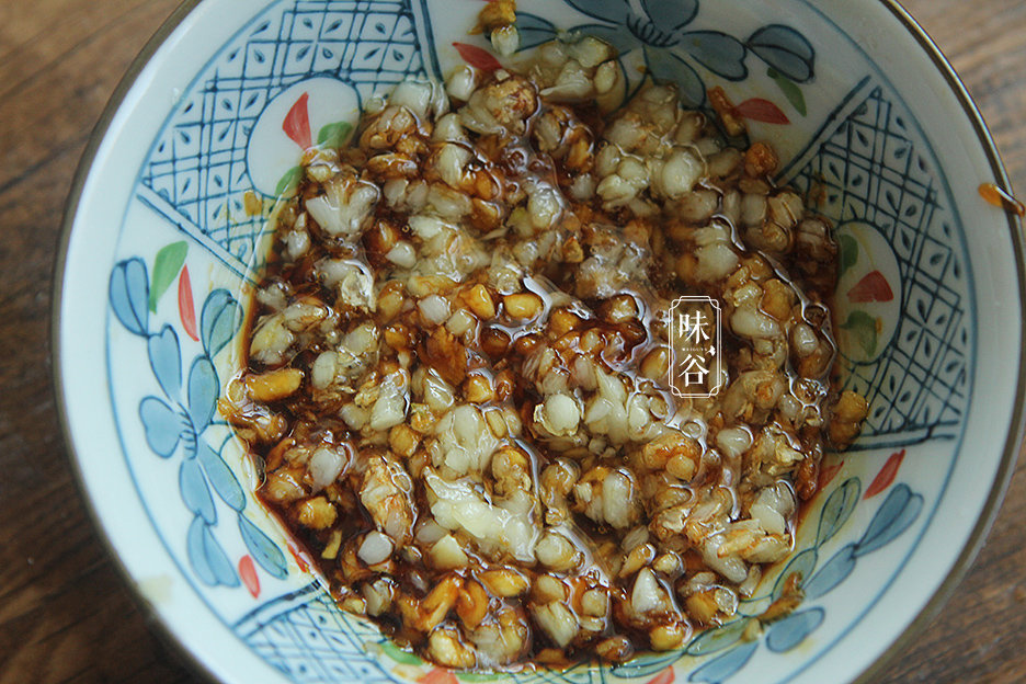 春节家宴，美味又有颜值，我家最贵的一道宴客菜【蒜蓉龙虾蒸粉丝】10