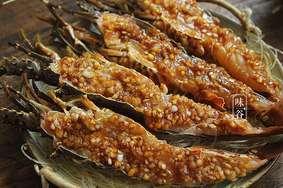 春节家宴，美味又有颜值，我家最贵的一道宴客菜【蒜蓉龙虾蒸粉丝】11