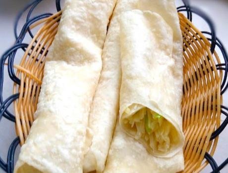 立春，宅在家吃春饼，独家秘方1次做30张，卷肉卷菜吃得香 1