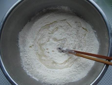 立春，宅在家吃春饼，独家秘方1次做30张，卷肉卷菜吃得香 2