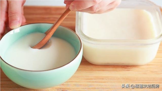 练制好的猪油，可以做芋见桂花糕，中式宫廷桃酥，芝麻烧饼，荷花酥等1