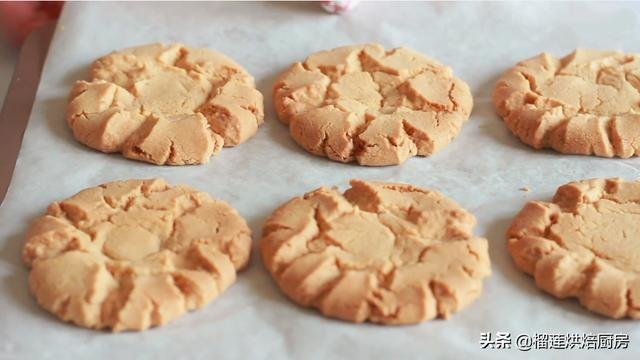 练制好的猪油，可以做芋见桂花糕，中式宫廷桃酥，芝麻烧饼，荷花酥等4