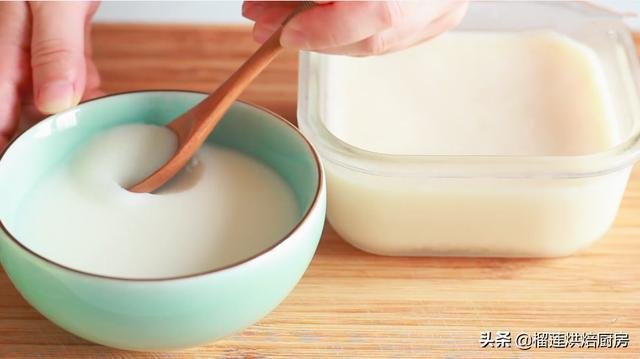 练制好的猪油，可以做芋见桂花糕，中式宫廷桃酥，芝麻烧饼，荷花酥等15